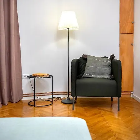 S Q U A Re Palace Gallery//apartment Apartment