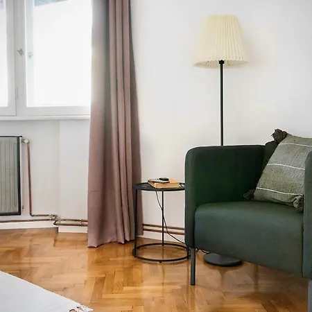 Apartment S Q U A Re Palace Gallery//apartment *