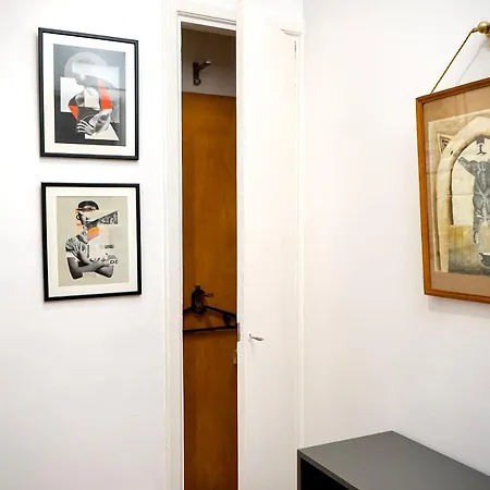 S Q U A Re Palace Gallery//apartment Bukarest