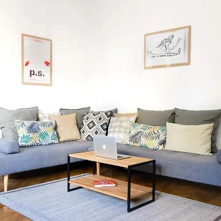 S Q U A Re Palace Gallery//apartment Apartment *